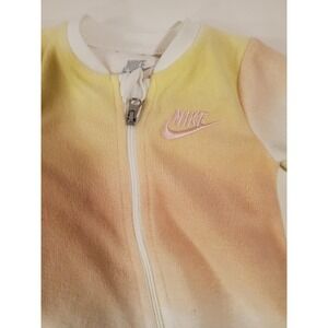 Nike‎ Yellow And Orange Fleece Sleeper/footed pajamas 3 Months